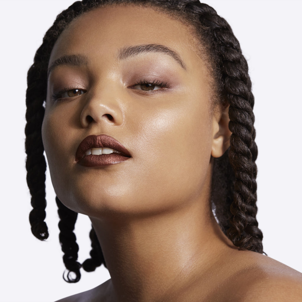M·A·C Studio Face and Body Foundation 120 ml - Everyday Beauty Essential