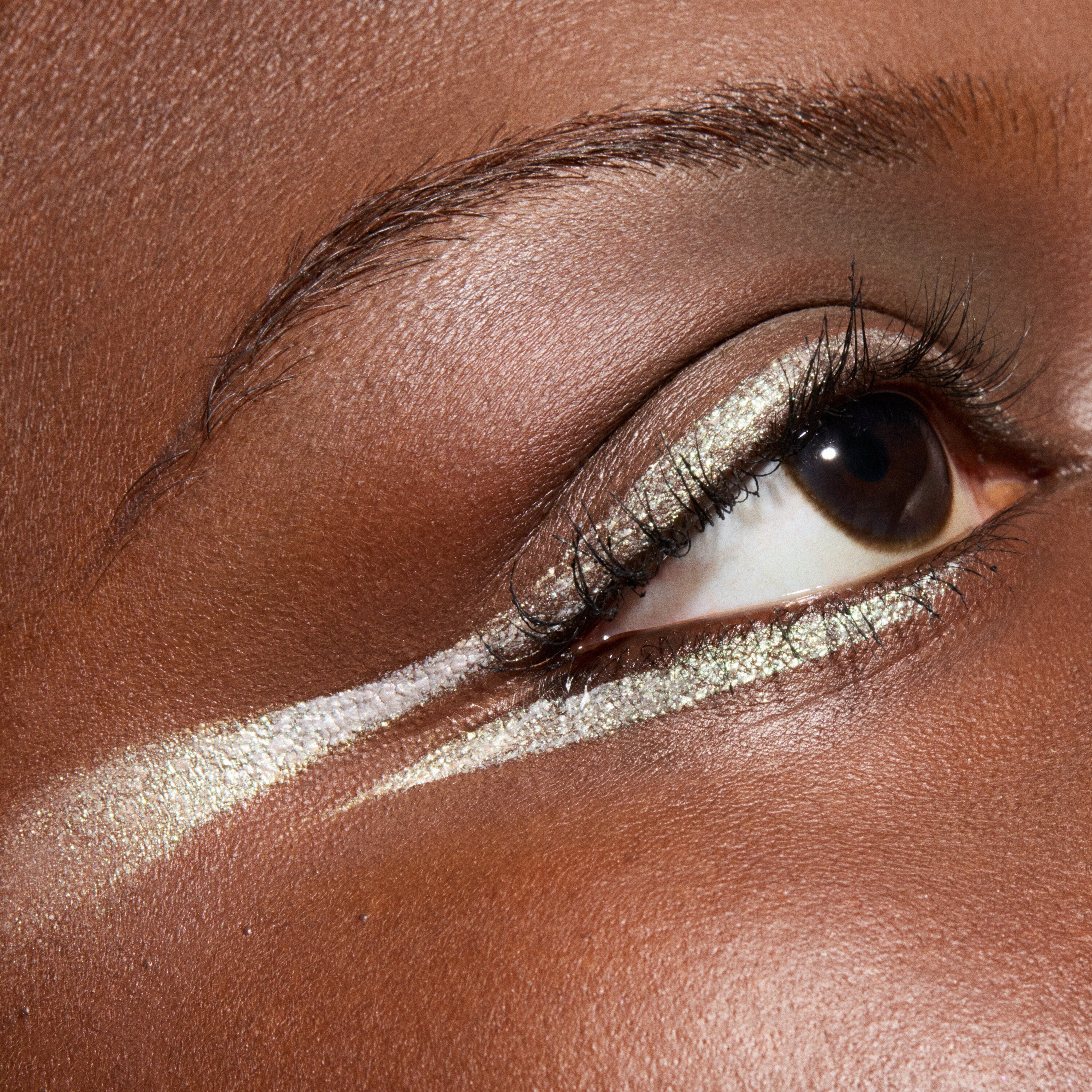 Prismatica Liquid Eye Liner - Everyday Essential