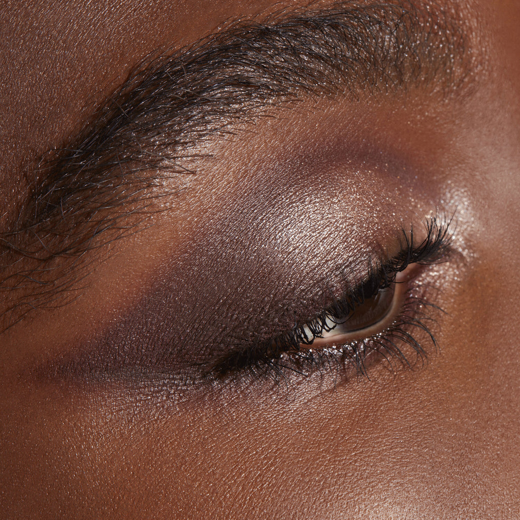 Connect In Colour Eye Shadow Palette: Embedded in Burgundy - Everyday Essential